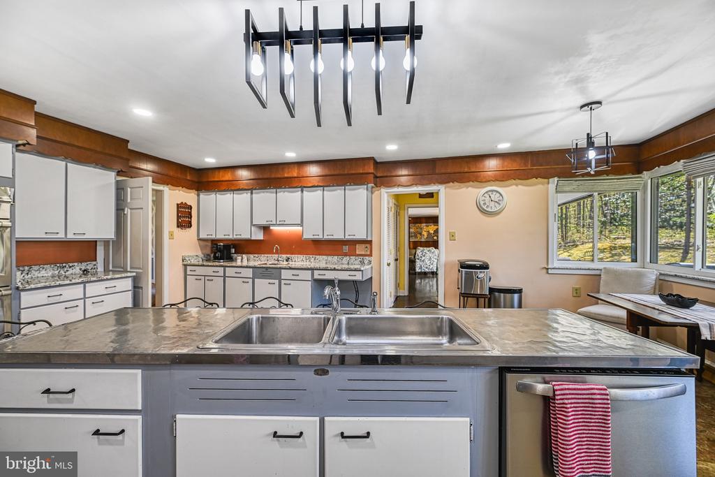 9549 FREDERICKS HALL RD, MINERAL, Virginia 23117, 4 Bedrooms Bedrooms, ,5 BathroomsBathrooms,Residential,9549 FREDERICKS HALL RD,VALA2007696 MLS # VALA2007696