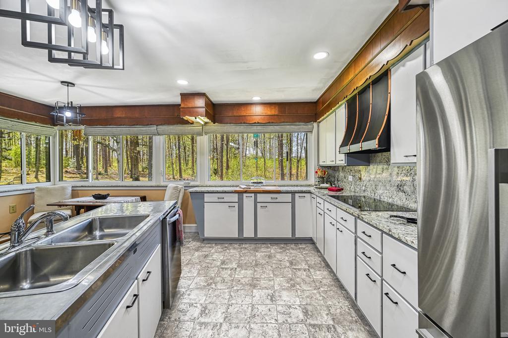 9549 FREDERICKS HALL RD, MINERAL, Virginia 23117, 4 Bedrooms Bedrooms, ,5 BathroomsBathrooms,Residential,9549 FREDERICKS HALL RD,VALA2007696 MLS # VALA2007696