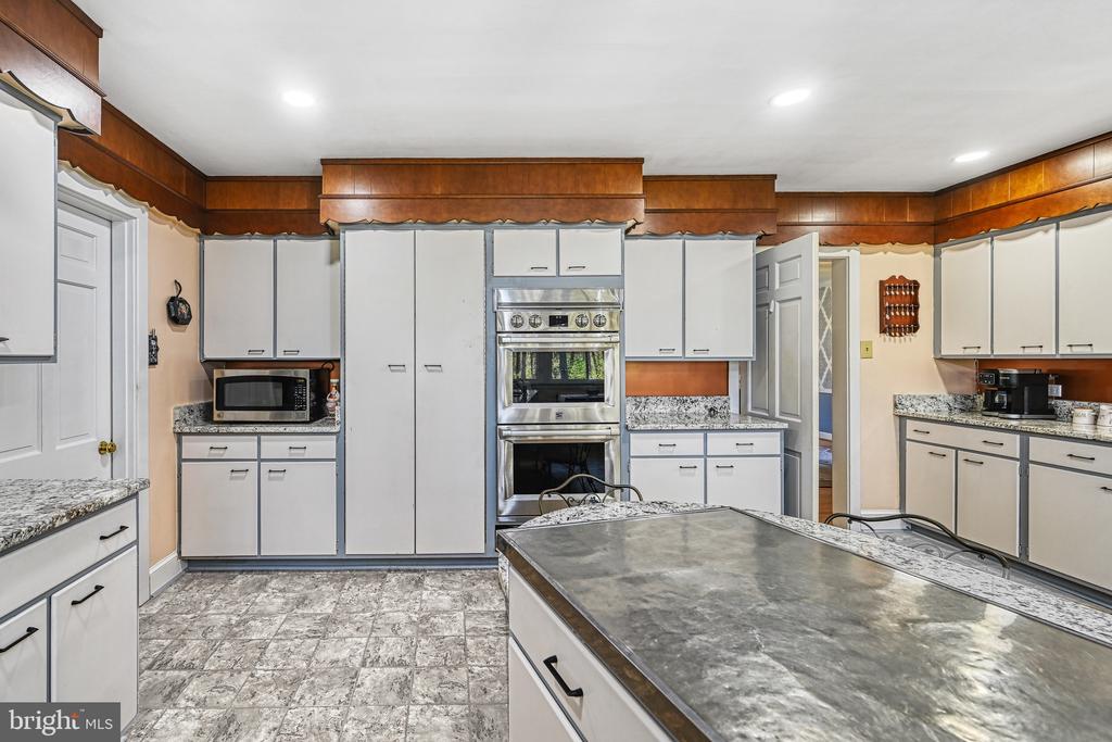 9549 FREDERICKS HALL RD, MINERAL, Virginia 23117, 4 Bedrooms Bedrooms, ,5 BathroomsBathrooms,Residential,9549 FREDERICKS HALL RD,VALA2007696 MLS # VALA2007696