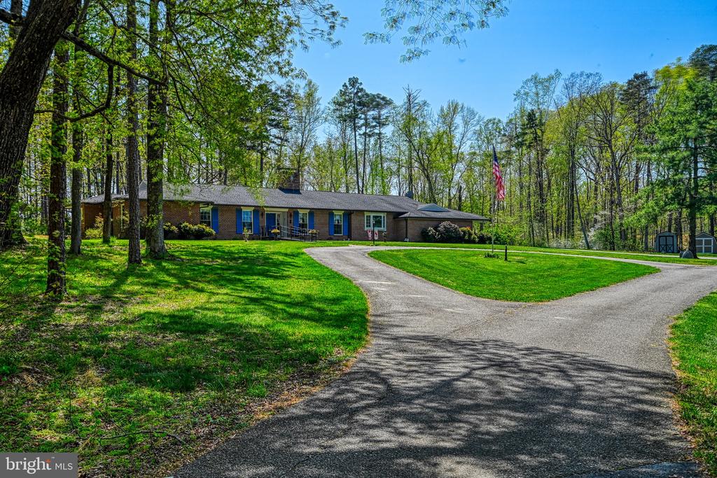 9549 FREDERICKS HALL RD, MINERAL, Virginia 23117, 4 Bedrooms Bedrooms, ,5 BathroomsBathrooms,Residential,9549 FREDERICKS HALL RD,VALA2007696 MLS # VALA2007696