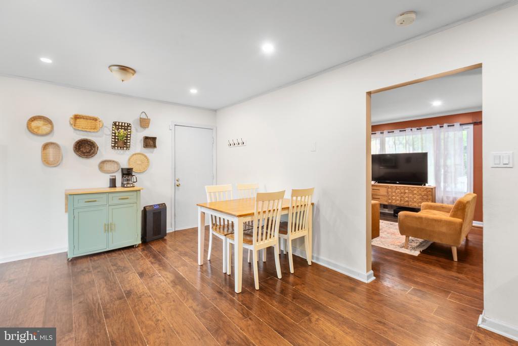 6807 WILD TURKEY DR, SPOTSYLVANIA, Virginia 22553, 3 Bedrooms Bedrooms, ,1 BathroomBathrooms,Residential,6807 WILD TURKEY DR,VASP2032812 MLS # VASP2032812
