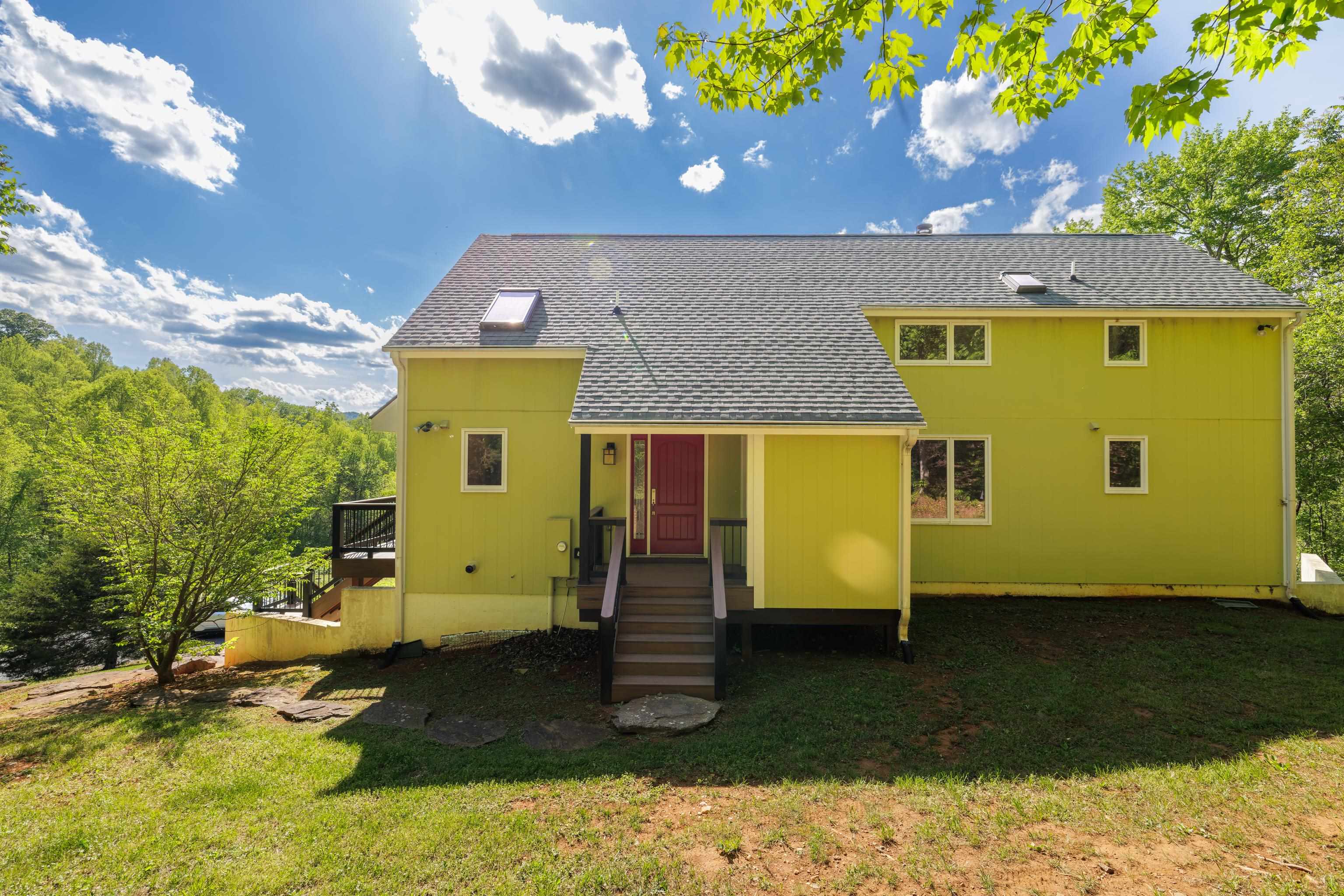 66 SPENCER LN, LOVINGSTON, Virginia 22949, 6 Bedrooms Bedrooms, ,3 BathroomsBathrooms,Residential,REHOBOTH,66 SPENCER LN,664170 MLS # 664170