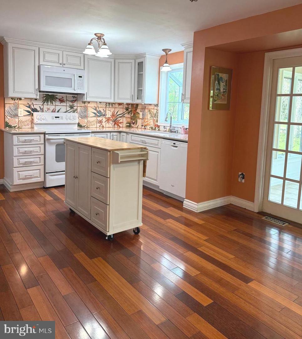 15608 EDGEGROVE RD, HILLSBORO, Virginia 20132, 3 Bedrooms Bedrooms, ,2 BathroomsBathrooms,Farm,For sale,15608 EDGEGROVE RD,VALO2092062 MLS # VALO2092062