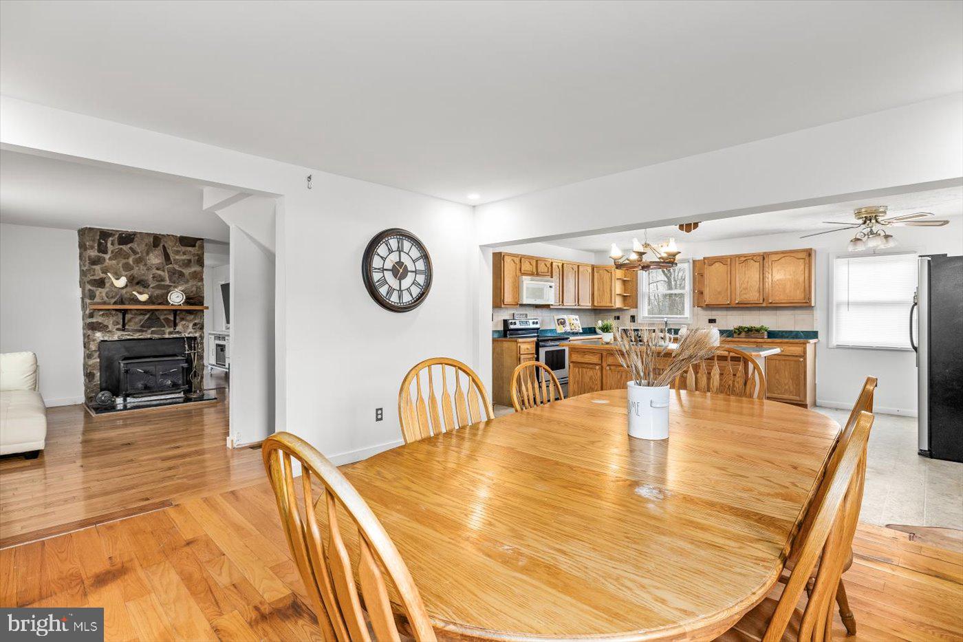 146 HOWARDS CHAPEL RD, WINCHESTER, Virginia 22603, 3 Bedrooms Bedrooms, ,2 BathroomsBathrooms,Farm,For sale,146 HOWARDS CHAPEL RD,VAFV2033988 MLS # VAFV2033988