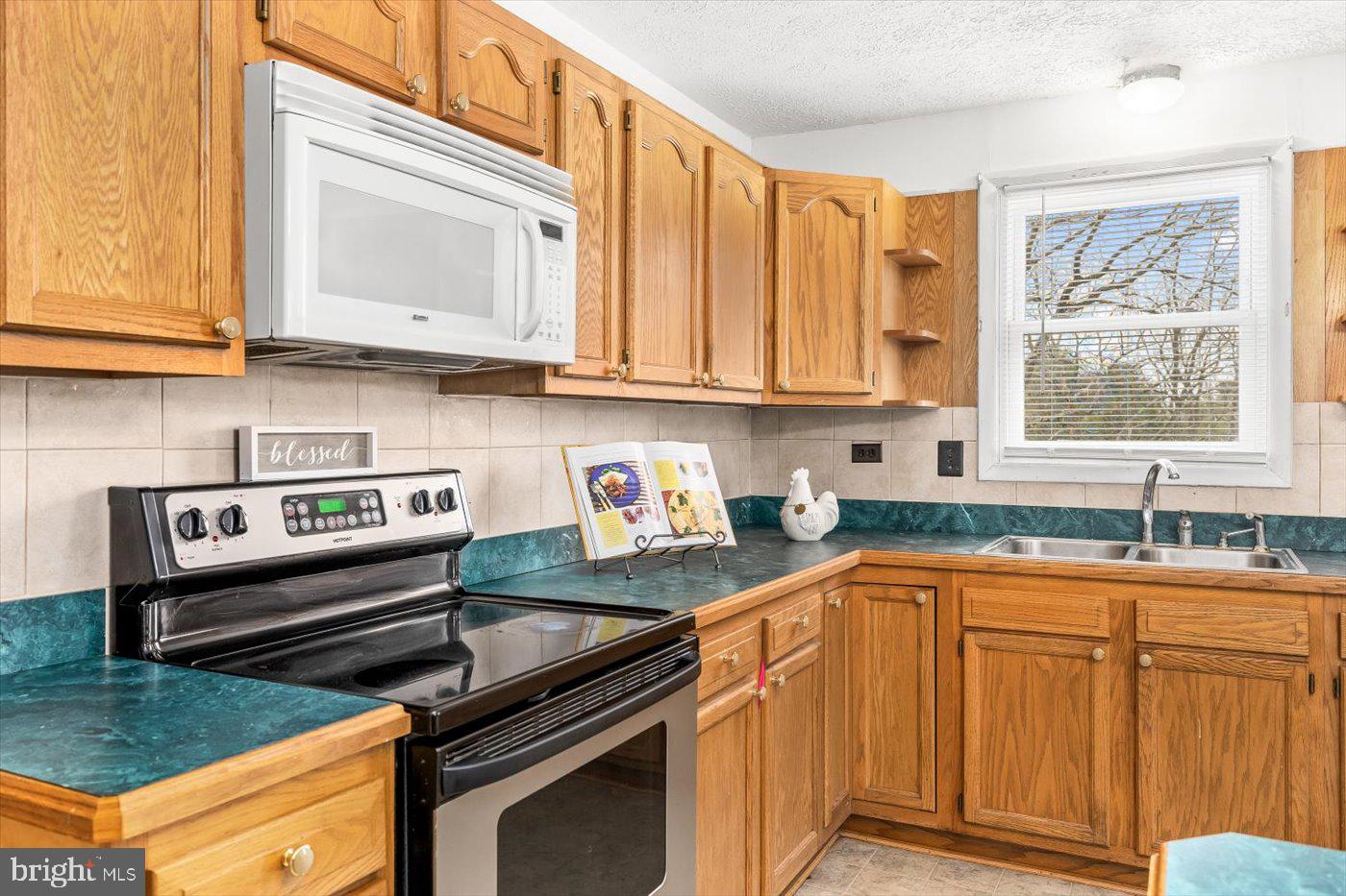 146 HOWARDS CHAPEL RD, WINCHESTER, Virginia 22603, 3 Bedrooms Bedrooms, ,2 BathroomsBathrooms,Farm,For sale,146 HOWARDS CHAPEL RD,VAFV2033988 MLS # VAFV2033988
