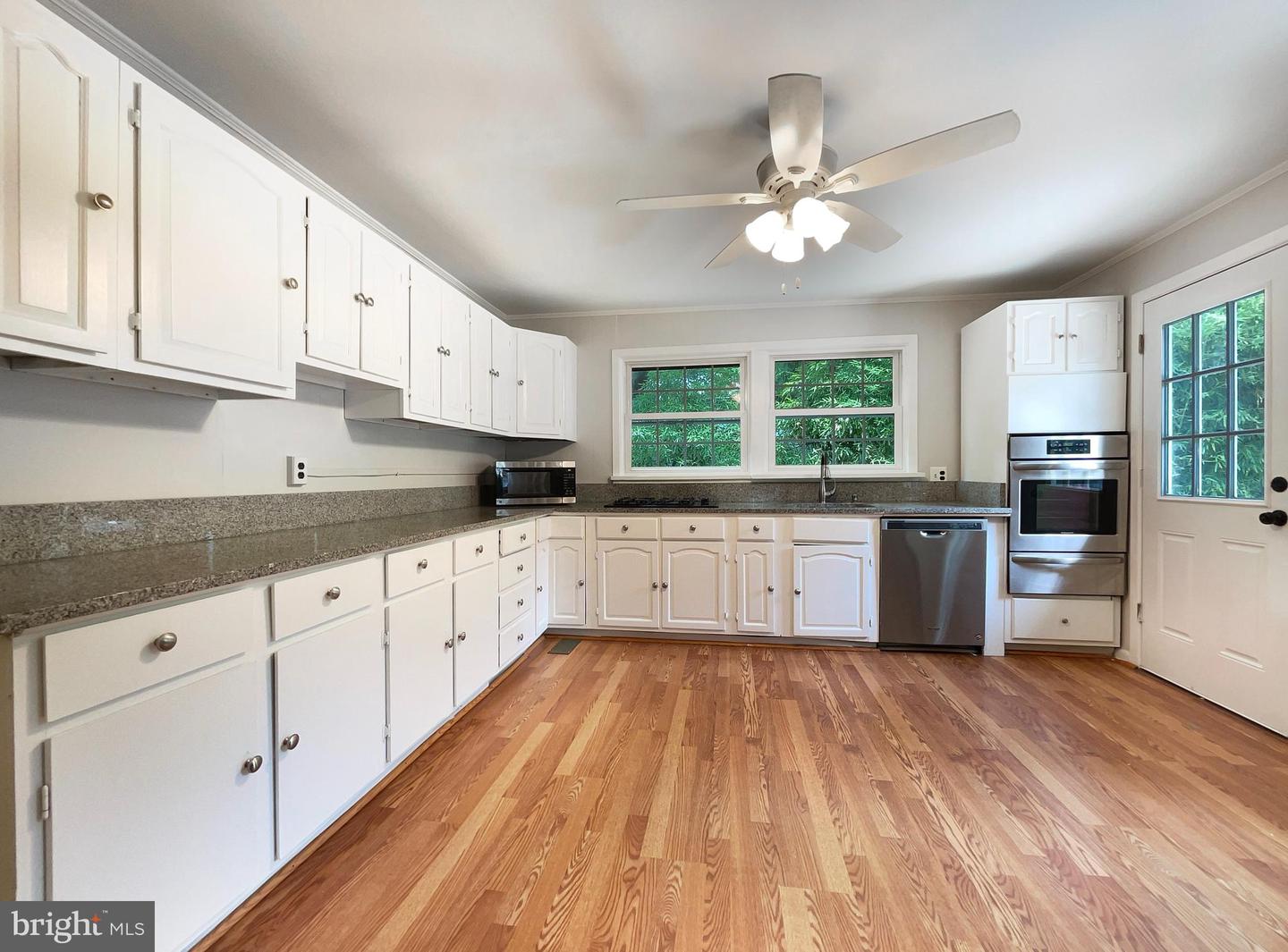 3118 BURGUNDY RD, ALEXANDRIA, Virginia 22303, 4 Bedrooms Bedrooms, ,2 BathroomsBathrooms,Residential,For sale,3118 BURGUNDY RD,VAFX2194180 MLS # VAFX2194180
