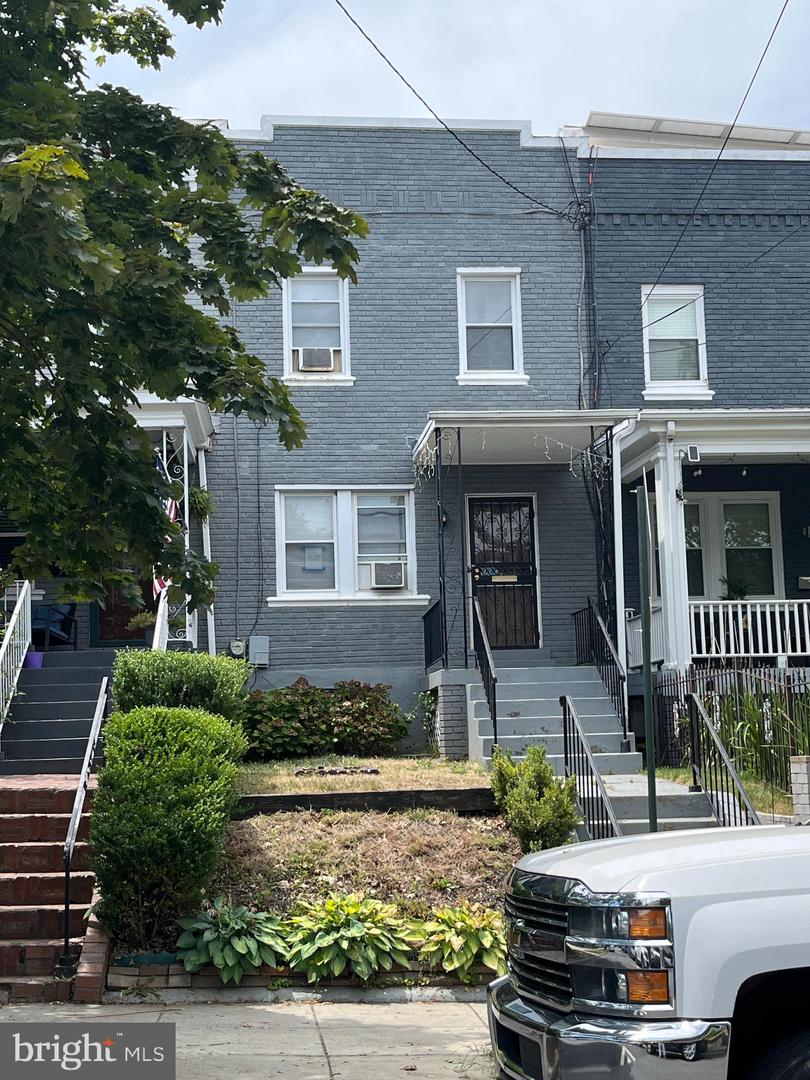 5118 8TH ST NW, WASHINGTON, District Of Columbia 20011, 2 Bedrooms Bedrooms, ,1 BathroomBathrooms,Residential,For sale,5118 8TH ST NW,DCDC2157738 MLS # DCDC2157738
