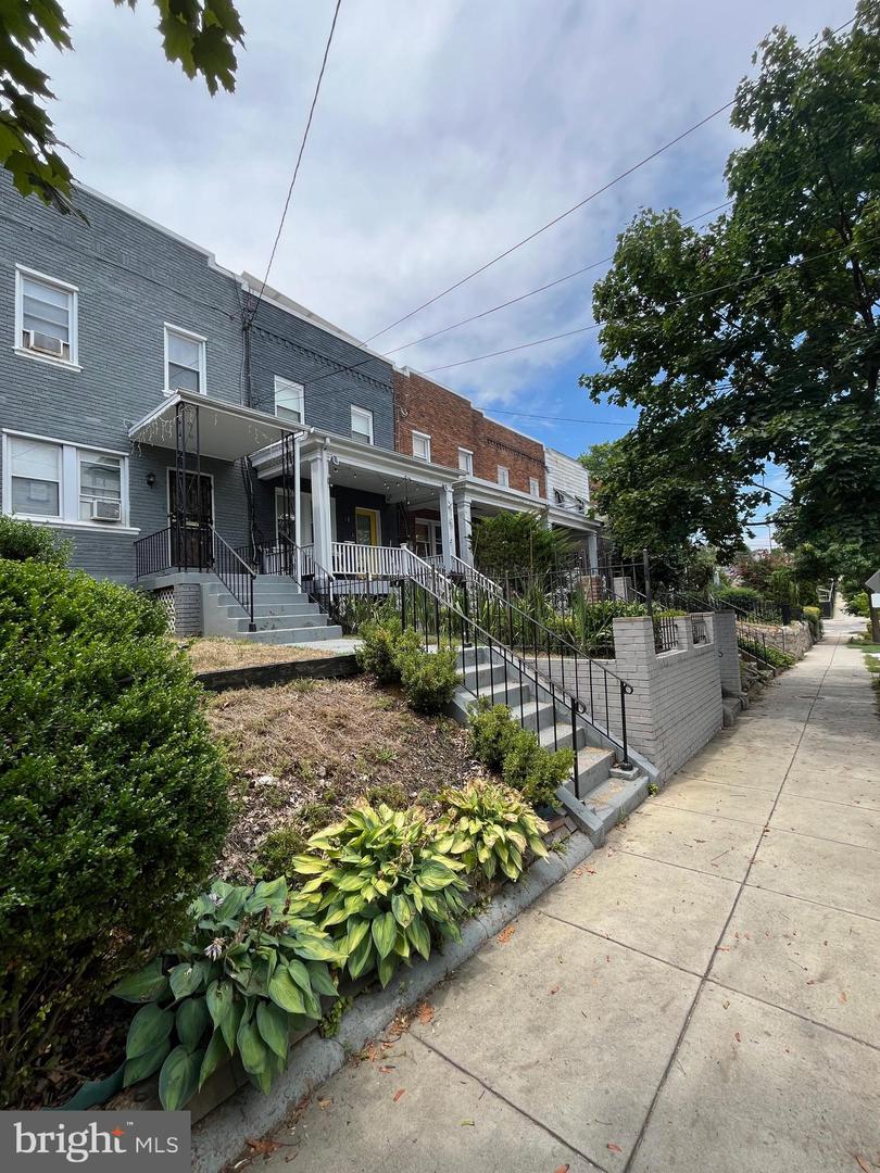 5118 8TH ST NW, WASHINGTON, District Of Columbia 20011, 2 Bedrooms Bedrooms, ,1 BathroomBathrooms,Residential,For sale,5118 8TH ST NW,DCDC2157738 MLS # DCDC2157738