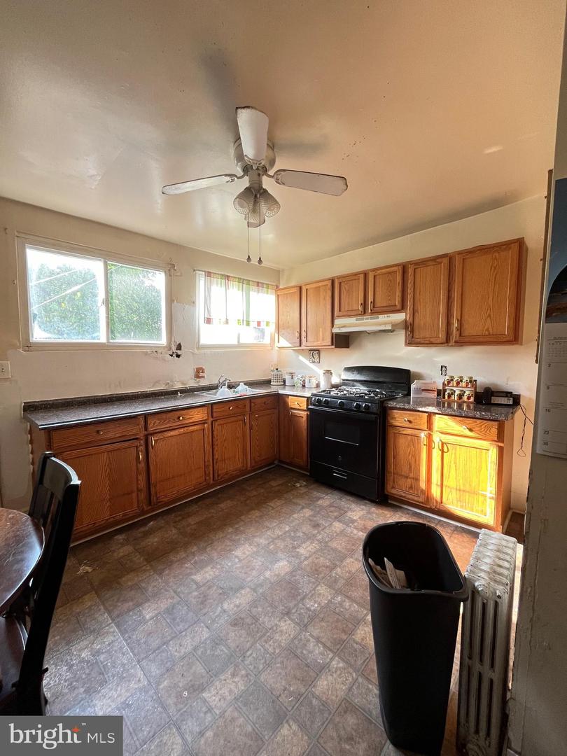 5118 8TH ST NW, WASHINGTON, District Of Columbia 20011, 2 Bedrooms Bedrooms, ,1 BathroomBathrooms,Residential,For sale,5118 8TH ST NW,DCDC2157738 MLS # DCDC2157738