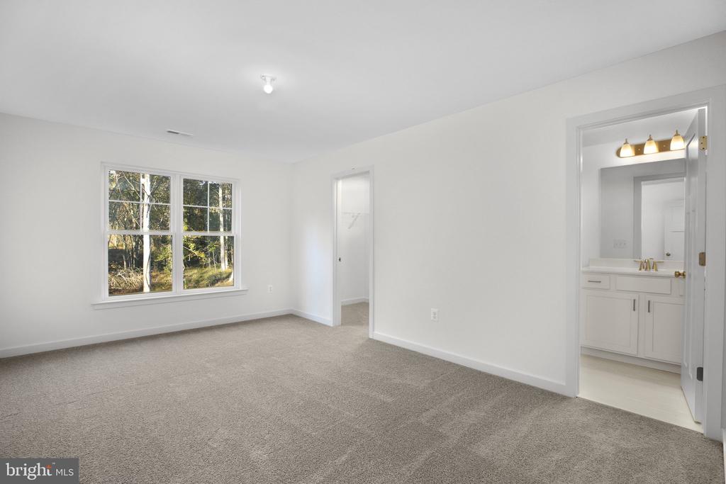 11002 SCOTTS VIEW LN, FREDERICKSBURG, Virginia 22407, 5 Bedrooms Bedrooms, ,5 BathroomsBathrooms,Residential,11002 SCOTTS VIEW LN,VASP2030654 MLS # VASP2030654
