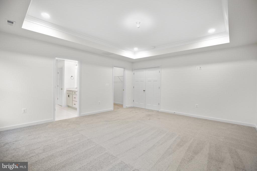 11002 SCOTTS VIEW LN, FREDERICKSBURG, Virginia 22407, 5 Bedrooms Bedrooms, ,5 BathroomsBathrooms,Residential,11002 SCOTTS VIEW LN,VASP2030654 MLS # VASP2030654