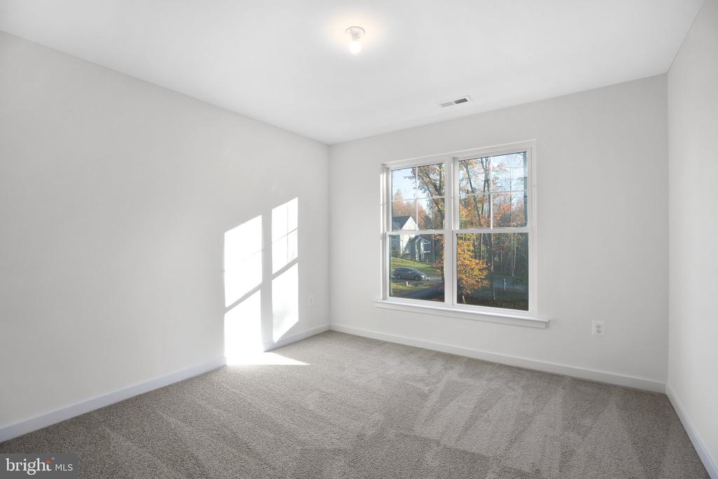 11002 SCOTTS VIEW LN, FREDERICKSBURG, Virginia 22407, 5 Bedrooms Bedrooms, ,5 BathroomsBathrooms,Residential,11002 SCOTTS VIEW LN,VASP2030654 MLS # VASP2030654