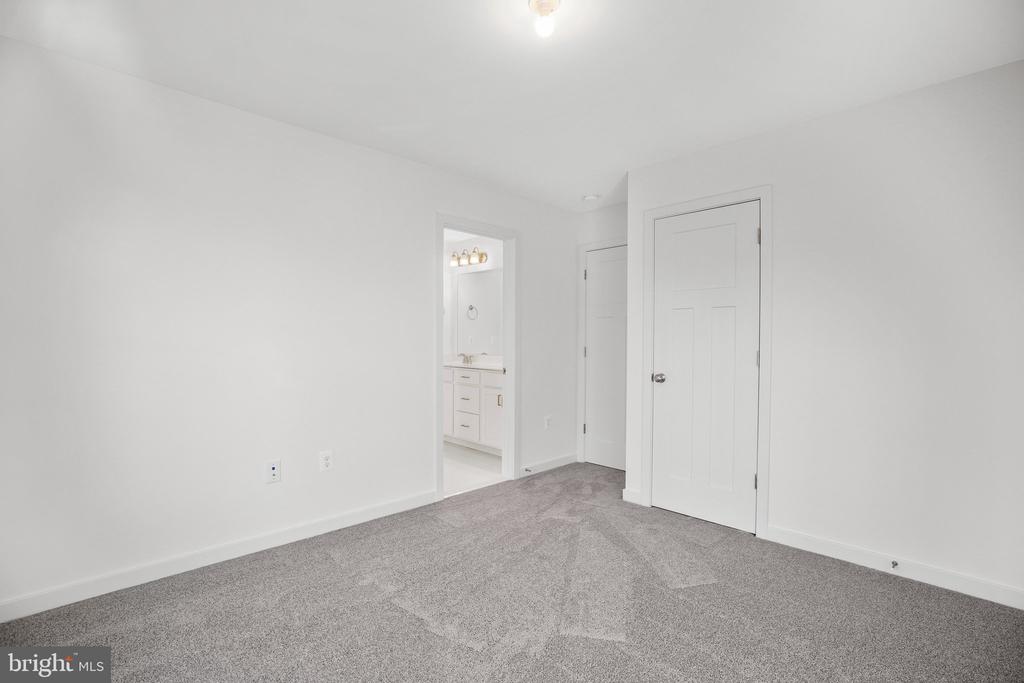 11002 SCOTTS VIEW LN, FREDERICKSBURG, Virginia 22407, 5 Bedrooms Bedrooms, ,5 BathroomsBathrooms,Residential,11002 SCOTTS VIEW LN,VASP2030654 MLS # VASP2030654