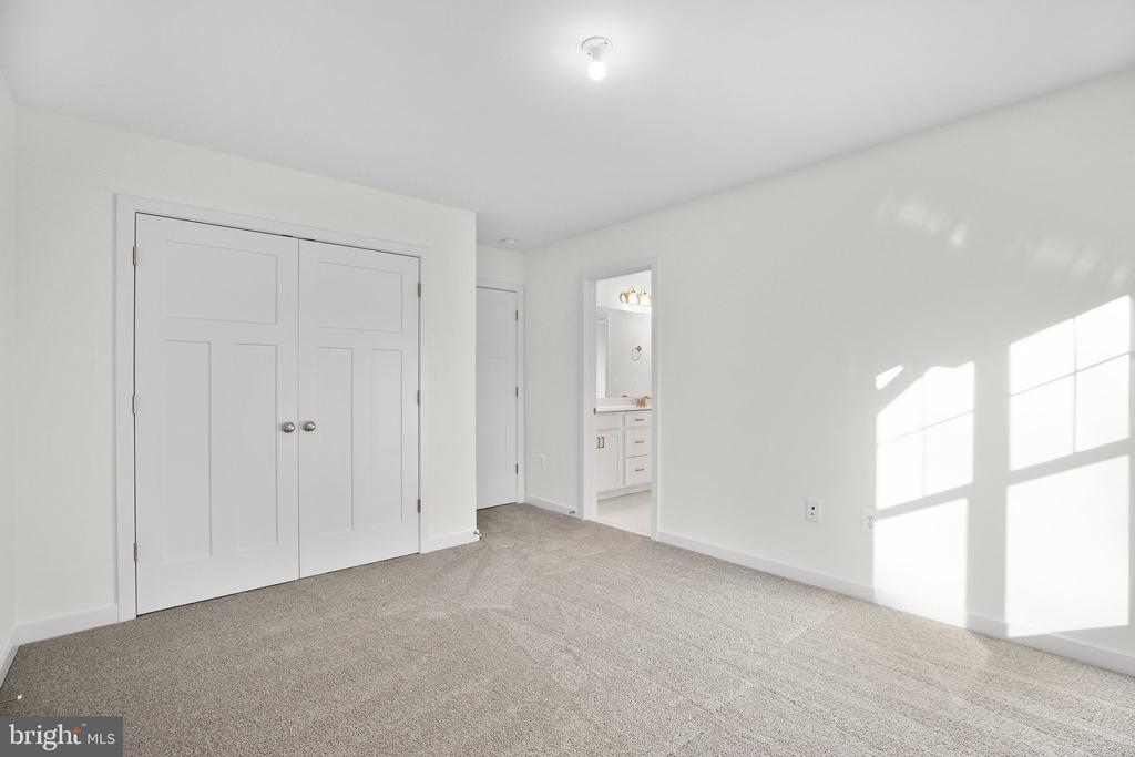 11002 SCOTTS VIEW LN, FREDERICKSBURG, Virginia 22407, 5 Bedrooms Bedrooms, ,5 BathroomsBathrooms,Residential,11002 SCOTTS VIEW LN,VASP2030654 MLS # VASP2030654