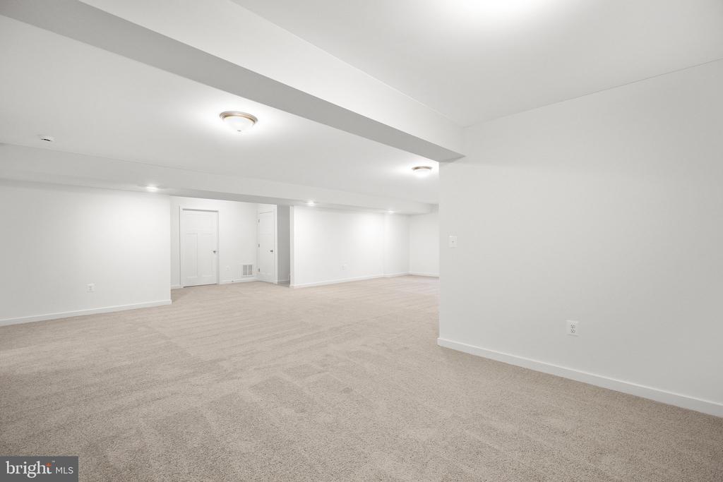 11002 SCOTTS VIEW LN, FREDERICKSBURG, Virginia 22407, 5 Bedrooms Bedrooms, ,5 BathroomsBathrooms,Residential,11002 SCOTTS VIEW LN,VASP2030654 MLS # VASP2030654
