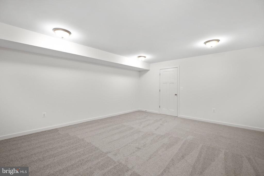 11002 SCOTTS VIEW LN, FREDERICKSBURG, Virginia 22407, 5 Bedrooms Bedrooms, ,5 BathroomsBathrooms,Residential,11002 SCOTTS VIEW LN,VASP2030654 MLS # VASP2030654