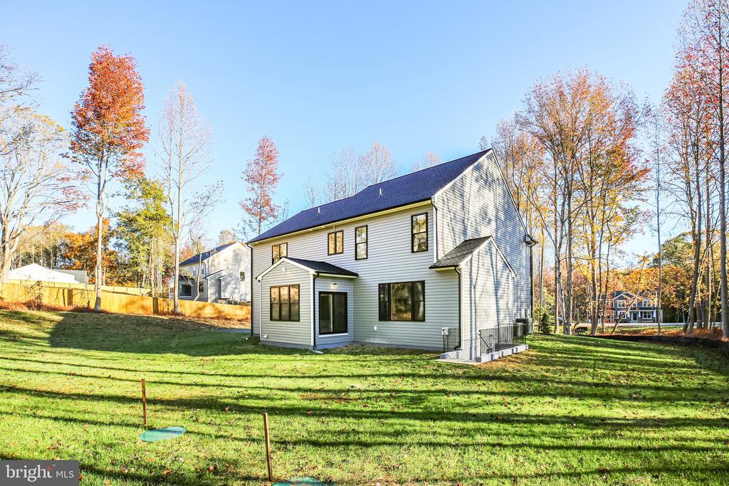 11002 SCOTTS VIEW LN, FREDERICKSBURG, Virginia 22407, 5 Bedrooms Bedrooms, ,5 BathroomsBathrooms,Residential,11002 SCOTTS VIEW LN,VASP2030654 MLS # VASP2030654