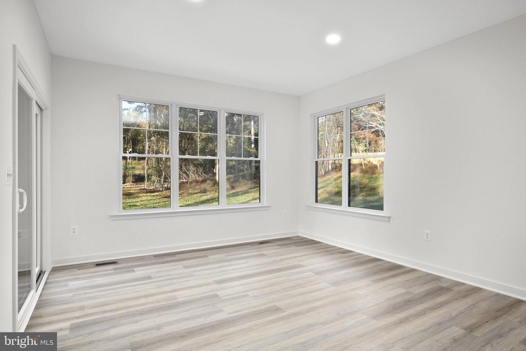 11002 SCOTTS VIEW LN, FREDERICKSBURG, Virginia 22407, 5 Bedrooms Bedrooms, ,5 BathroomsBathrooms,Residential,11002 SCOTTS VIEW LN,VASP2030654 MLS # VASP2030654
