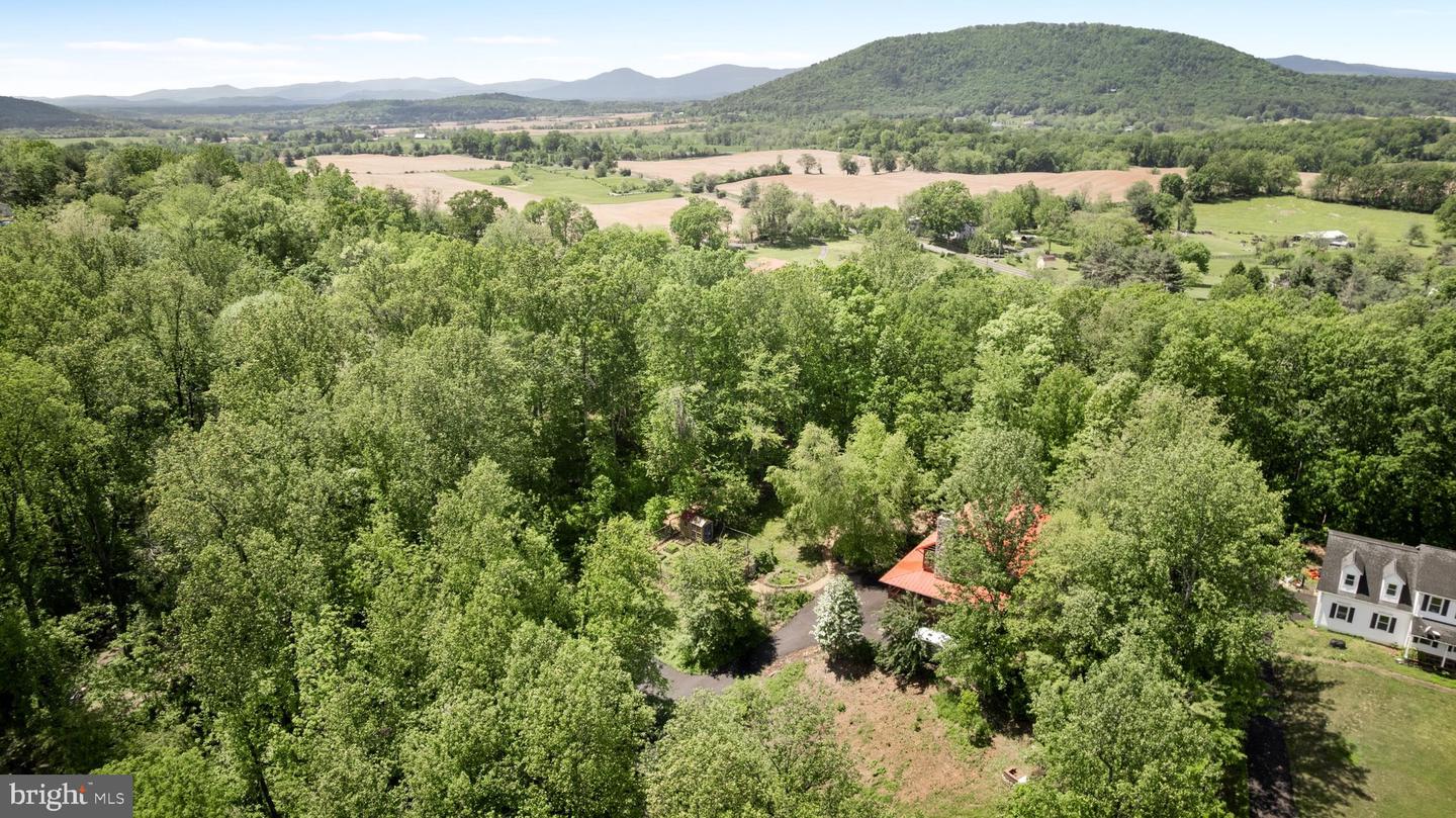 4705 YOWELL LN, MARSHALL, Virginia 20115, 3 Bedrooms Bedrooms, ,2 BathroomsBathrooms,Residential,For sale,4705 YOWELL LN,VAFQ2014974 MLS # VAFQ2014974