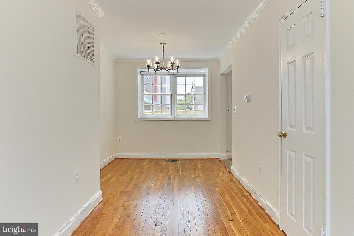 3752 KELLER AVE, ALEXANDRIA, Virginia 22302, 2 Bedrooms Bedrooms, ,2 BathroomsBathrooms,Residential,For sale,3752 KELLER AVE,VAAX2041548 MLS # VAAX2041548