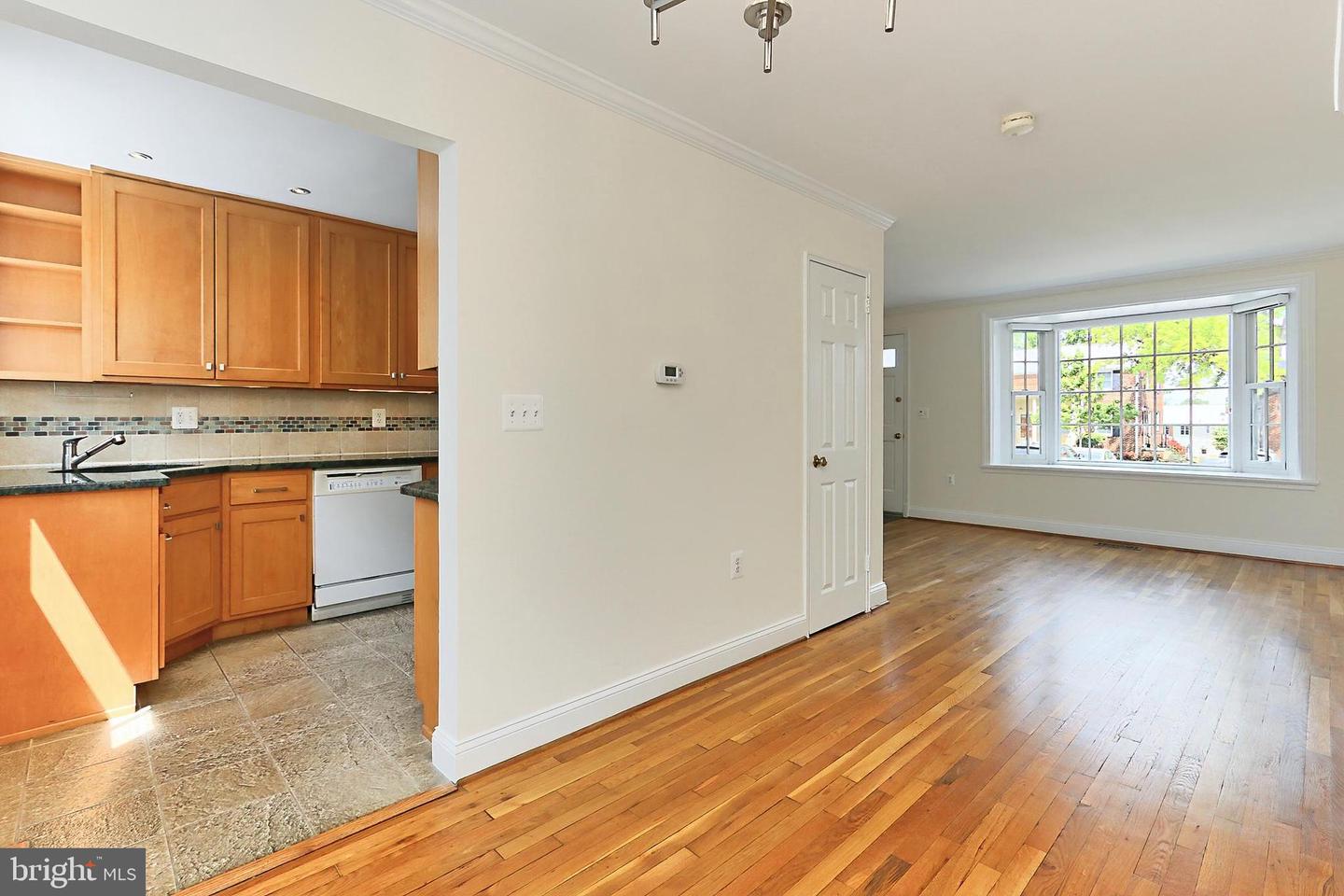 3752 KELLER AVE, ALEXANDRIA, Virginia 22302, 2 Bedrooms Bedrooms, ,2 BathroomsBathrooms,Residential,For sale,3752 KELLER AVE,VAAX2041548 MLS # VAAX2041548