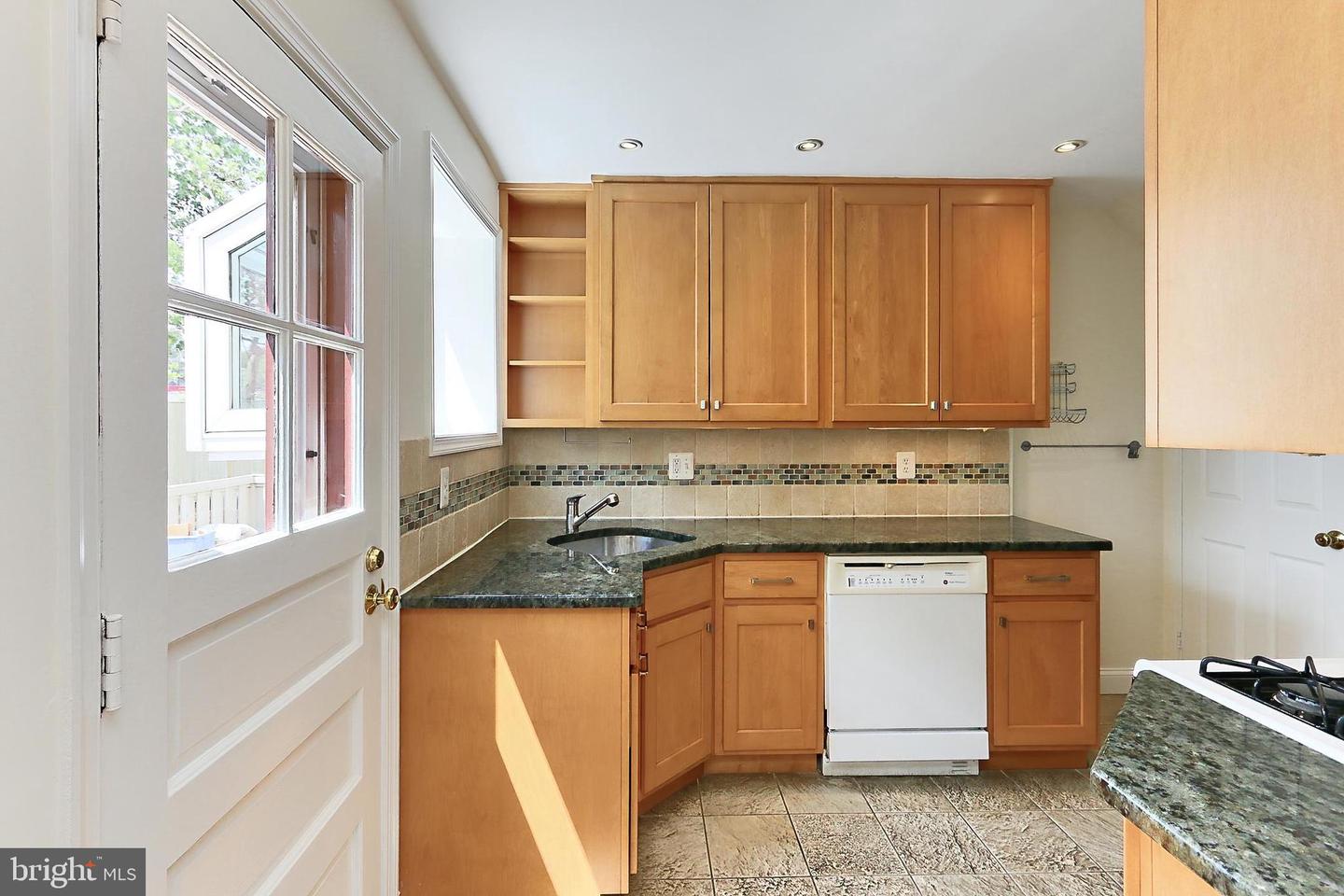 3752 KELLER AVE, ALEXANDRIA, Virginia 22302, 2 Bedrooms Bedrooms, ,2 BathroomsBathrooms,Residential,For sale,3752 KELLER AVE,VAAX2041548 MLS # VAAX2041548