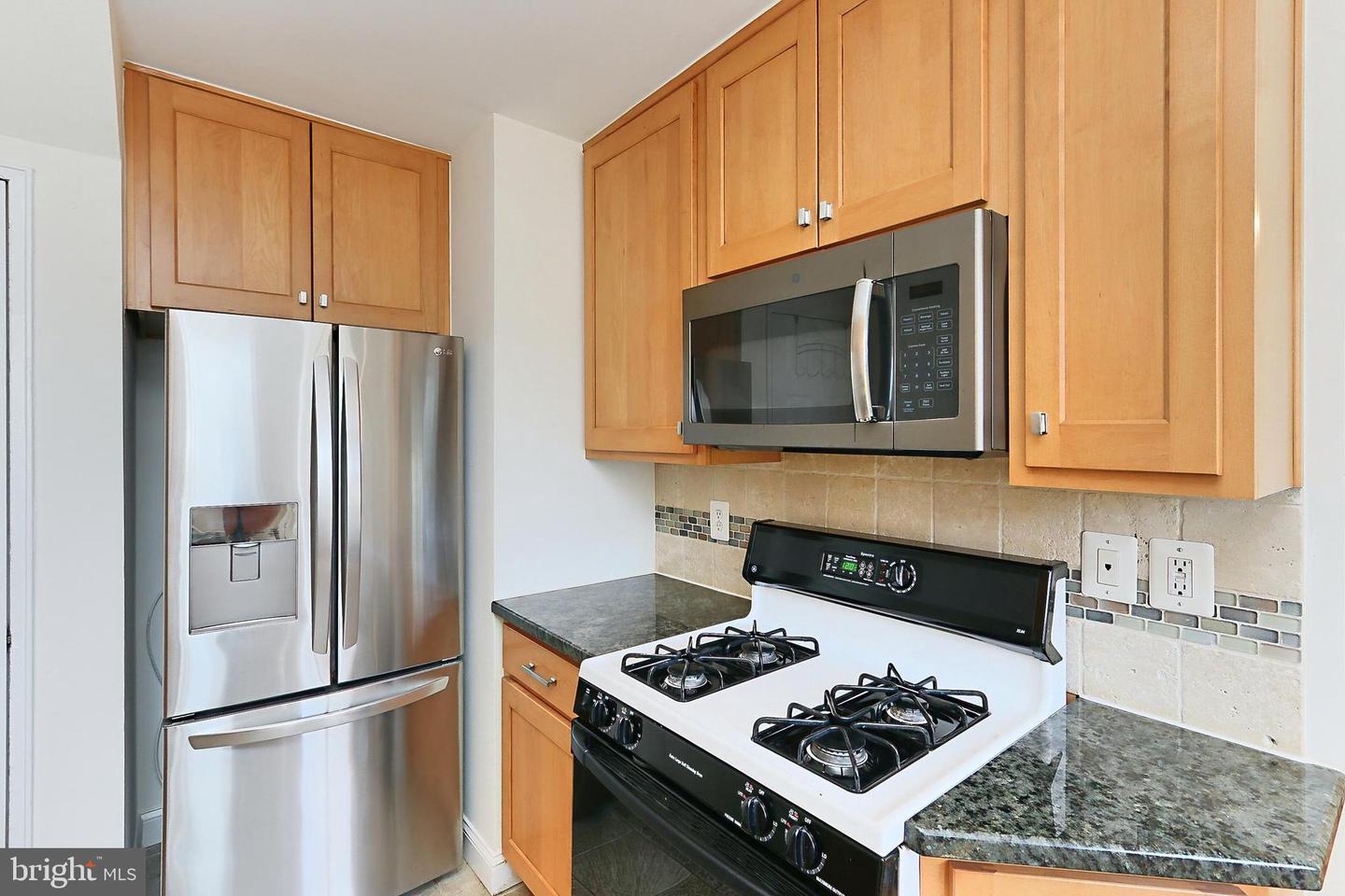 3752 KELLER AVE, ALEXANDRIA, Virginia 22302, 2 Bedrooms Bedrooms, ,2 BathroomsBathrooms,Residential,For sale,3752 KELLER AVE,VAAX2041548 MLS # VAAX2041548