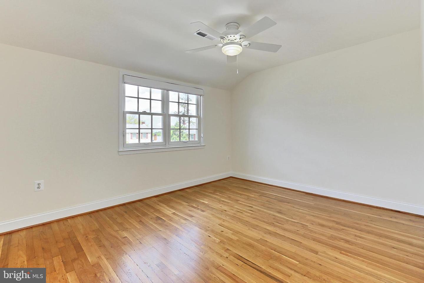 3752 KELLER AVE, ALEXANDRIA, Virginia 22302, 2 Bedrooms Bedrooms, ,2 BathroomsBathrooms,Residential,For sale,3752 KELLER AVE,VAAX2041548 MLS # VAAX2041548