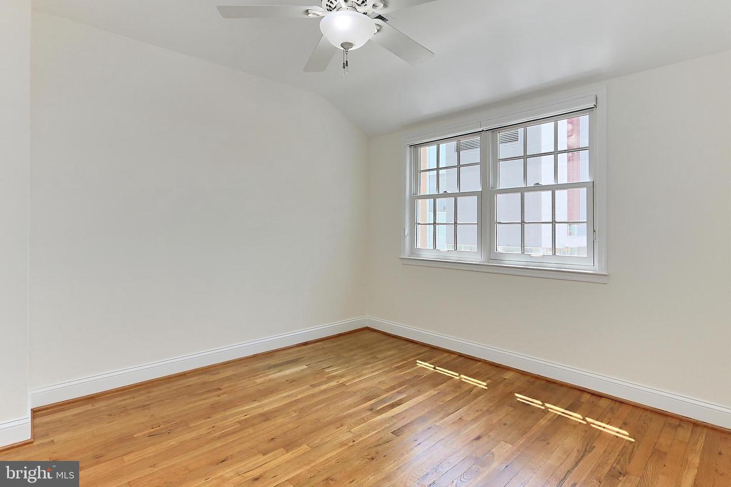 3752 KELLER AVE, ALEXANDRIA, Virginia 22302, 2 Bedrooms Bedrooms, ,2 BathroomsBathrooms,Residential,For sale,3752 KELLER AVE,VAAX2041548 MLS # VAAX2041548