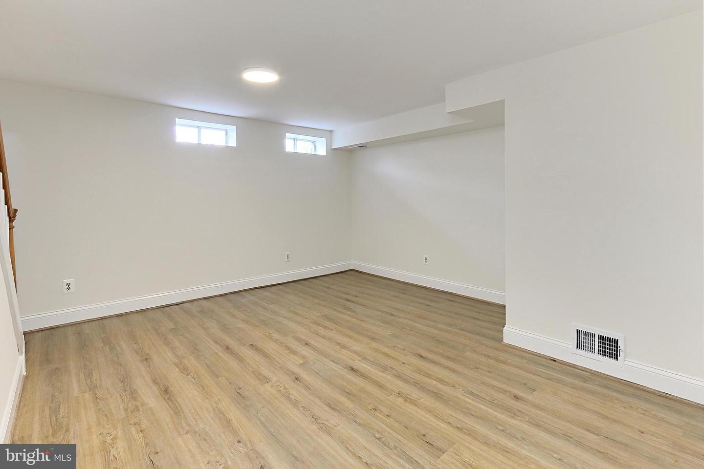 3752 KELLER AVE, ALEXANDRIA, Virginia 22302, 2 Bedrooms Bedrooms, ,2 BathroomsBathrooms,Residential,For sale,3752 KELLER AVE,VAAX2041548 MLS # VAAX2041548