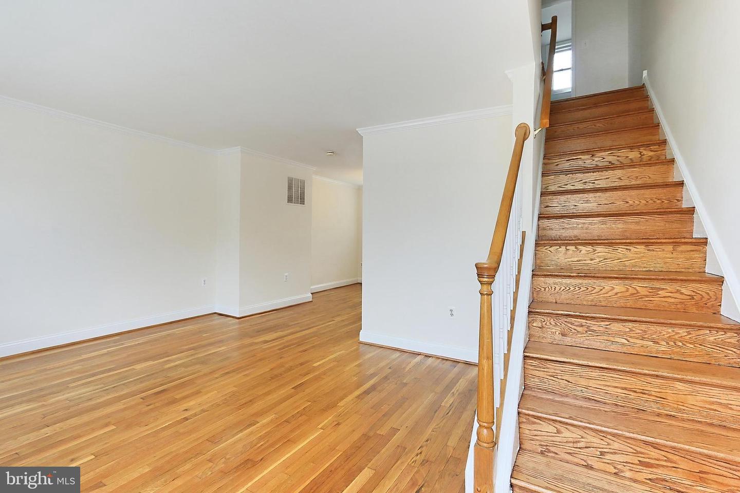 3752 KELLER AVE, ALEXANDRIA, Virginia 22302, 2 Bedrooms Bedrooms, ,2 BathroomsBathrooms,Residential,For sale,3752 KELLER AVE,VAAX2041548 MLS # VAAX2041548