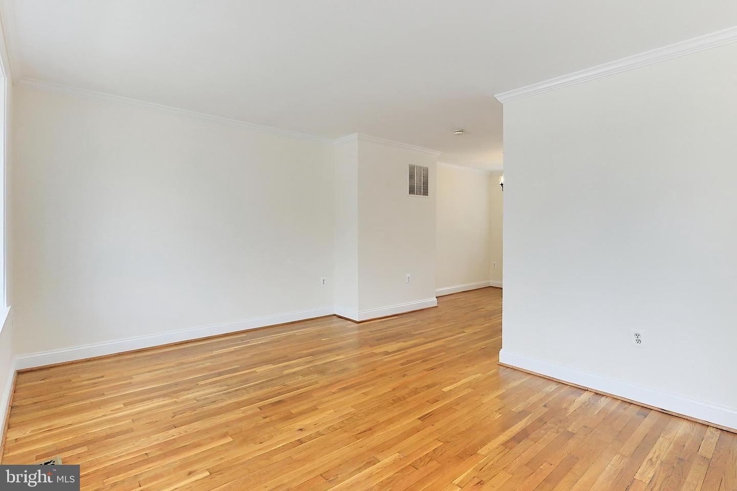 3752 KELLER AVE, ALEXANDRIA, Virginia 22302, 2 Bedrooms Bedrooms, ,2 BathroomsBathrooms,Residential,For sale,3752 KELLER AVE,VAAX2041548 MLS # VAAX2041548