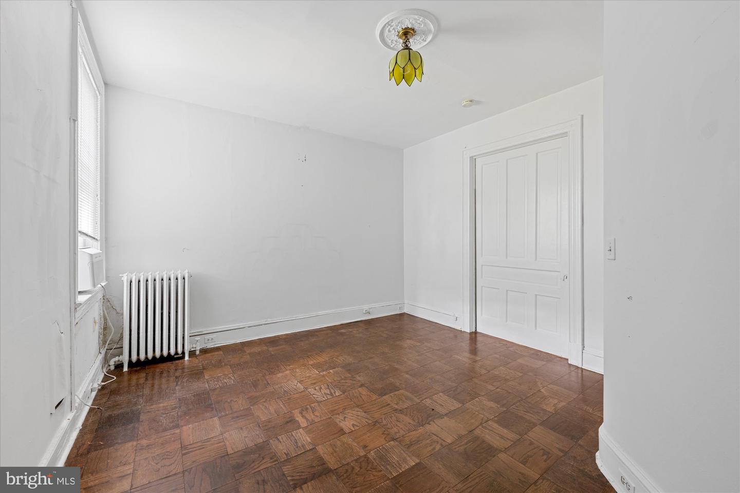14 10TH ST NE, WASHINGTON, District Of Columbia 20002, 5 Bedrooms Bedrooms, ,3 BathroomsBathrooms,Residential,For sale,14 10TH ST NE,DCDC2185560 MLS # DCDC2185560
