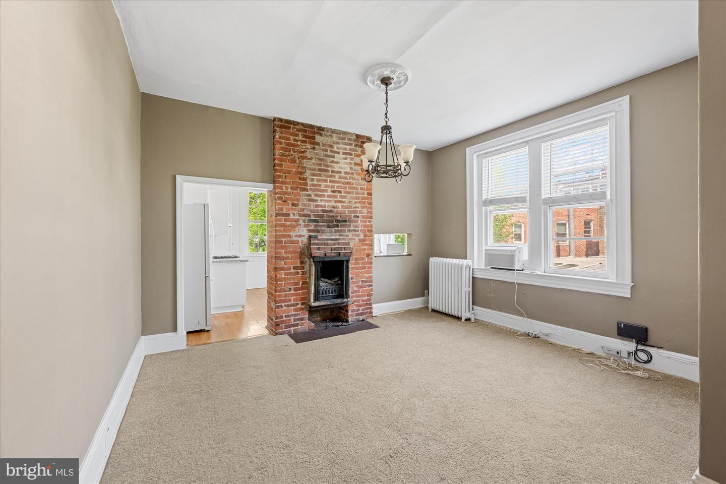 14 10TH ST NE, WASHINGTON, District Of Columbia 20002, 5 Bedrooms Bedrooms, ,3 BathroomsBathrooms,Residential,For sale,14 10TH ST NE,DCDC2185560 MLS # DCDC2185560