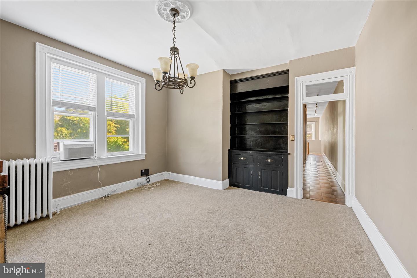 14 10TH ST NE, WASHINGTON, District Of Columbia 20002, 5 Bedrooms Bedrooms, ,3 BathroomsBathrooms,Residential,For sale,14 10TH ST NE,DCDC2185560 MLS # DCDC2185560