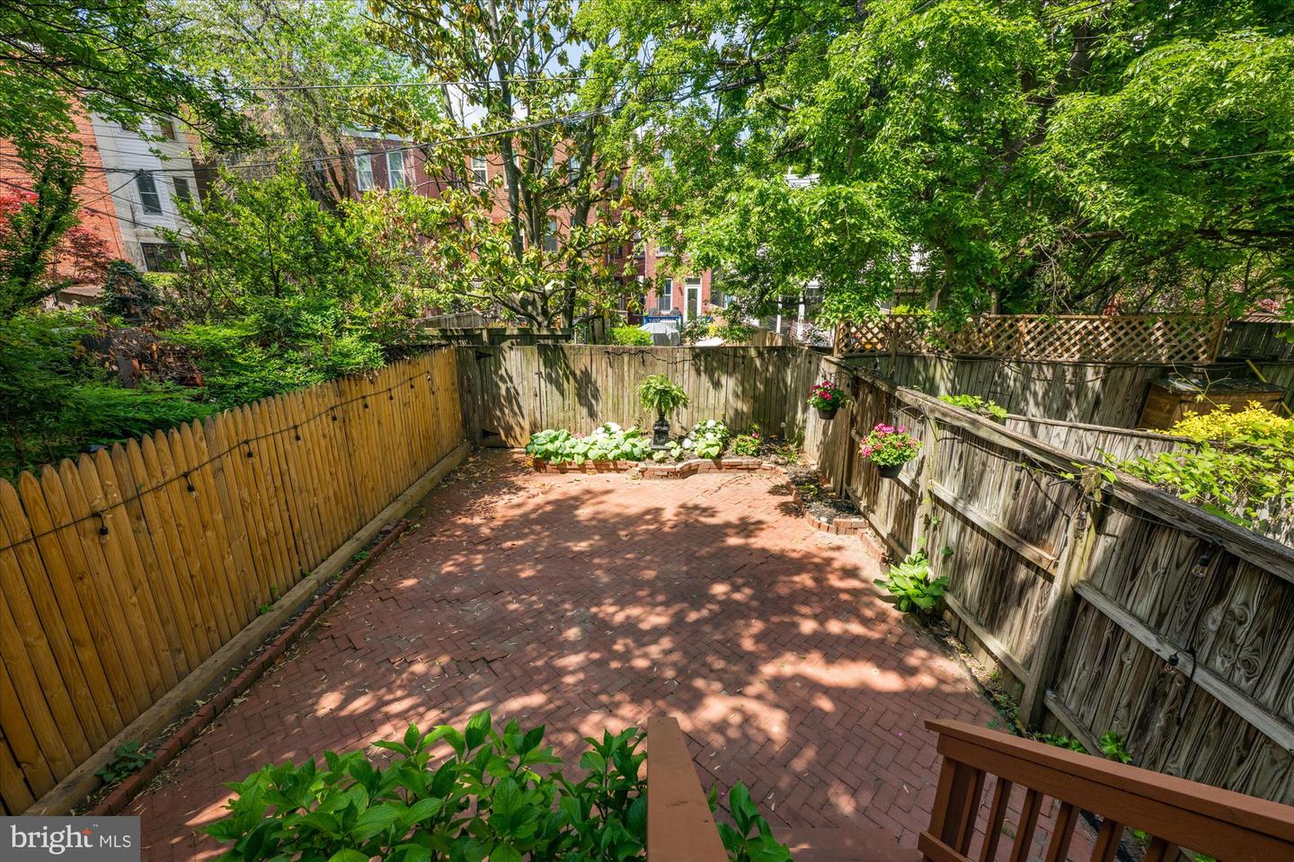 14 10TH ST NE, WASHINGTON, District Of Columbia 20002, 5 Bedrooms Bedrooms, ,3 BathroomsBathrooms,Residential,For sale,14 10TH ST NE,DCDC2185560 MLS # DCDC2185560