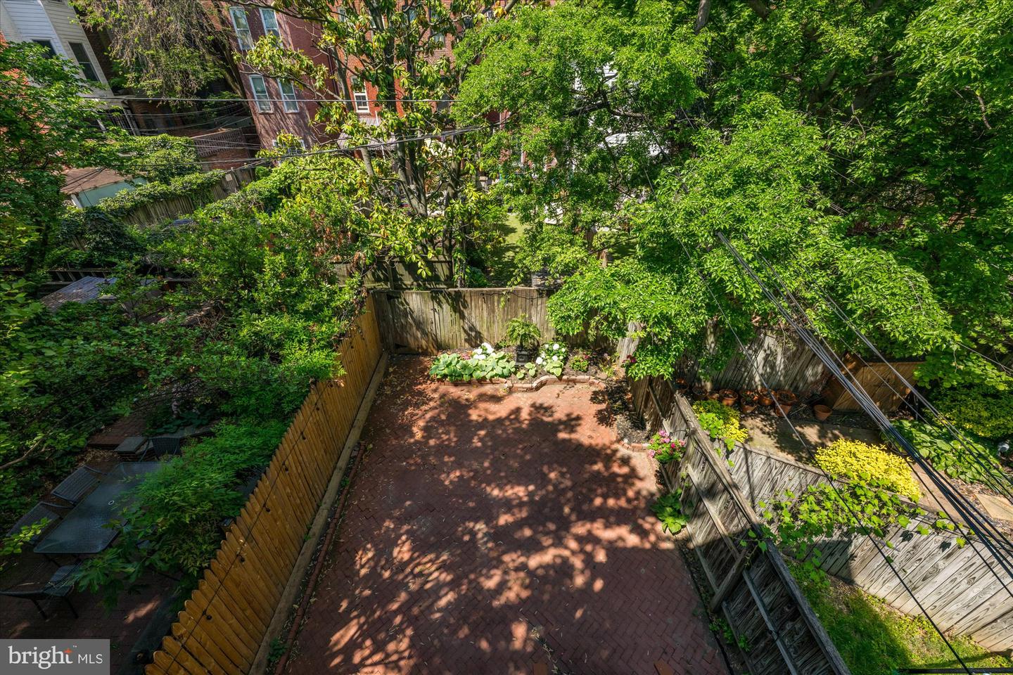 14 10TH ST NE, WASHINGTON, District Of Columbia 20002, 5 Bedrooms Bedrooms, ,3 BathroomsBathrooms,Residential,For sale,14 10TH ST NE,DCDC2185560 MLS # DCDC2185560