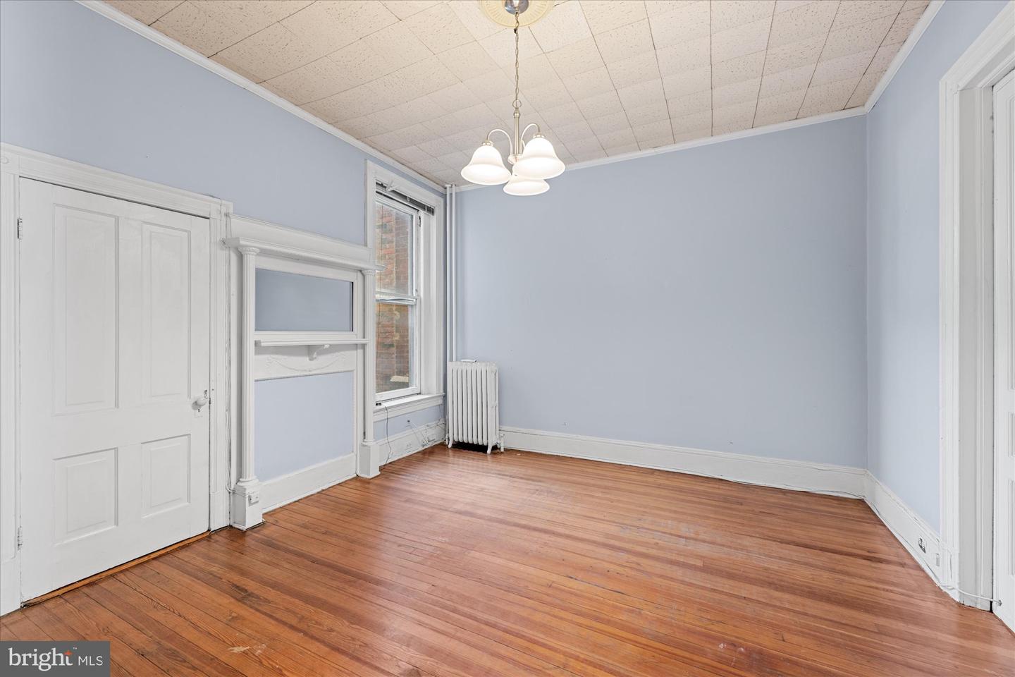 14 10TH ST NE, WASHINGTON, District Of Columbia 20002, 5 Bedrooms Bedrooms, ,3 BathroomsBathrooms,Residential,For sale,14 10TH ST NE,DCDC2185560 MLS # DCDC2185560