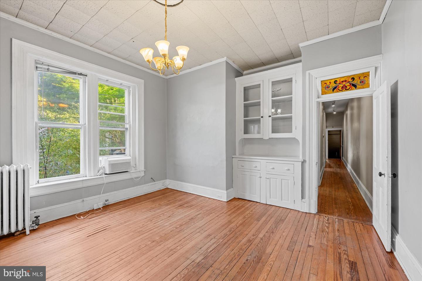 14 10TH ST NE, WASHINGTON, District Of Columbia 20002, 5 Bedrooms Bedrooms, ,3 BathroomsBathrooms,Residential,For sale,14 10TH ST NE,DCDC2185560 MLS # DCDC2185560