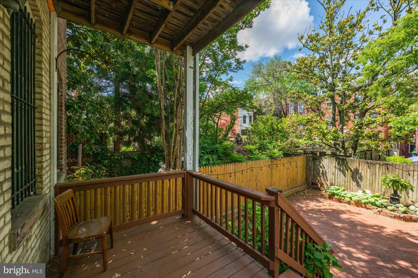 14 10TH ST NE, WASHINGTON, District Of Columbia 20002, 5 Bedrooms Bedrooms, ,3 BathroomsBathrooms,Residential,For sale,14 10TH ST NE,DCDC2185560 MLS # DCDC2185560