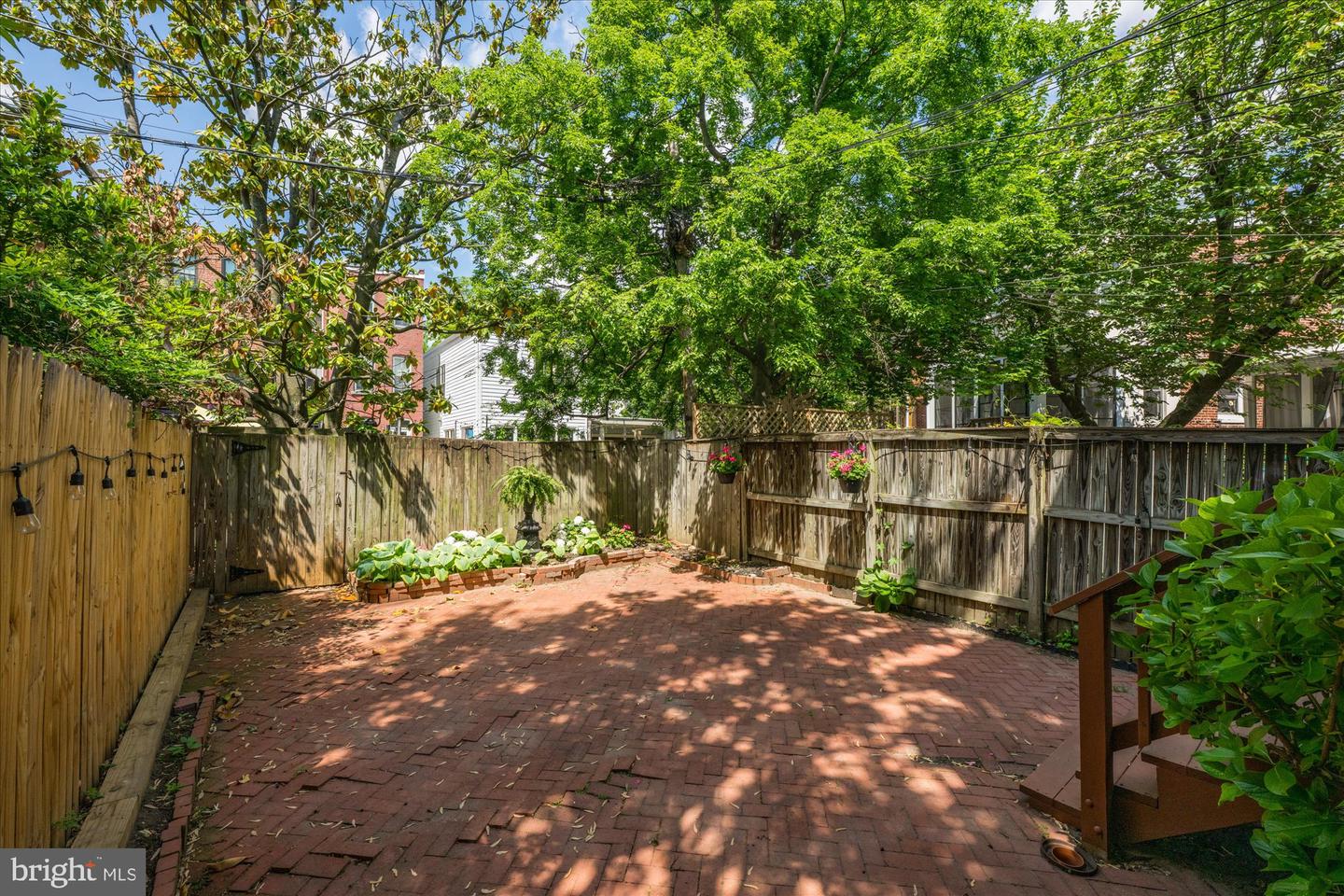 14 10TH ST NE, WASHINGTON, District Of Columbia 20002, 5 Bedrooms Bedrooms, ,3 BathroomsBathrooms,Residential,For sale,14 10TH ST NE,DCDC2185560 MLS # DCDC2185560