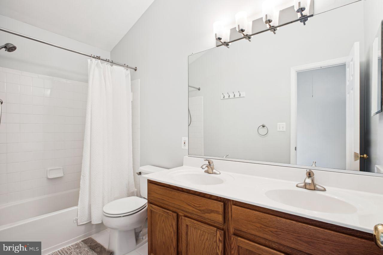 21543 WELBY TER, BROADLANDS, Virginia 20148, 3 Bedrooms Bedrooms, ,2 BathroomsBathrooms,Residential,For sale,21543 WELBY TER,VALO2089042 MLS # VALO2089042