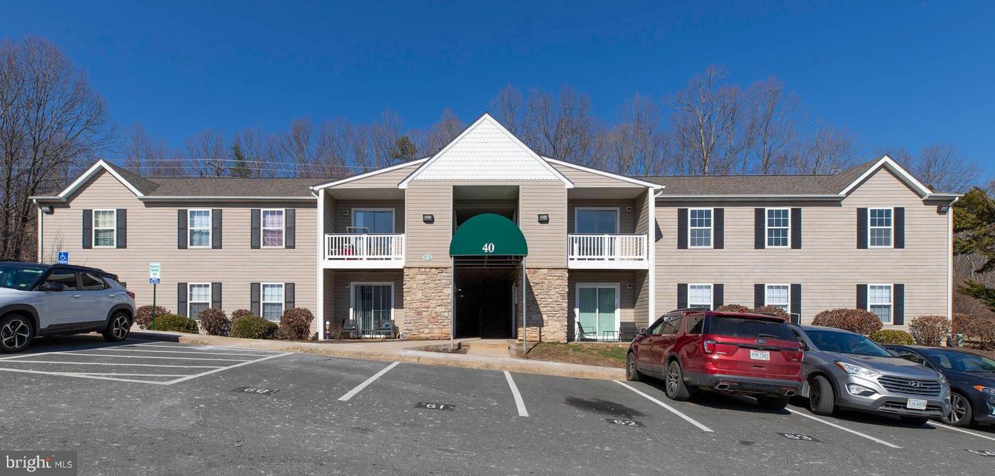 40 SMOKEWOOD CT #200, STAFFORD, Virginia 22554, 3 Bedrooms Bedrooms, ,2 BathroomsBathrooms,Residential,For sale,40 SMOKEWOOD CT #200,VAST2036044 MLS # VAST2036044