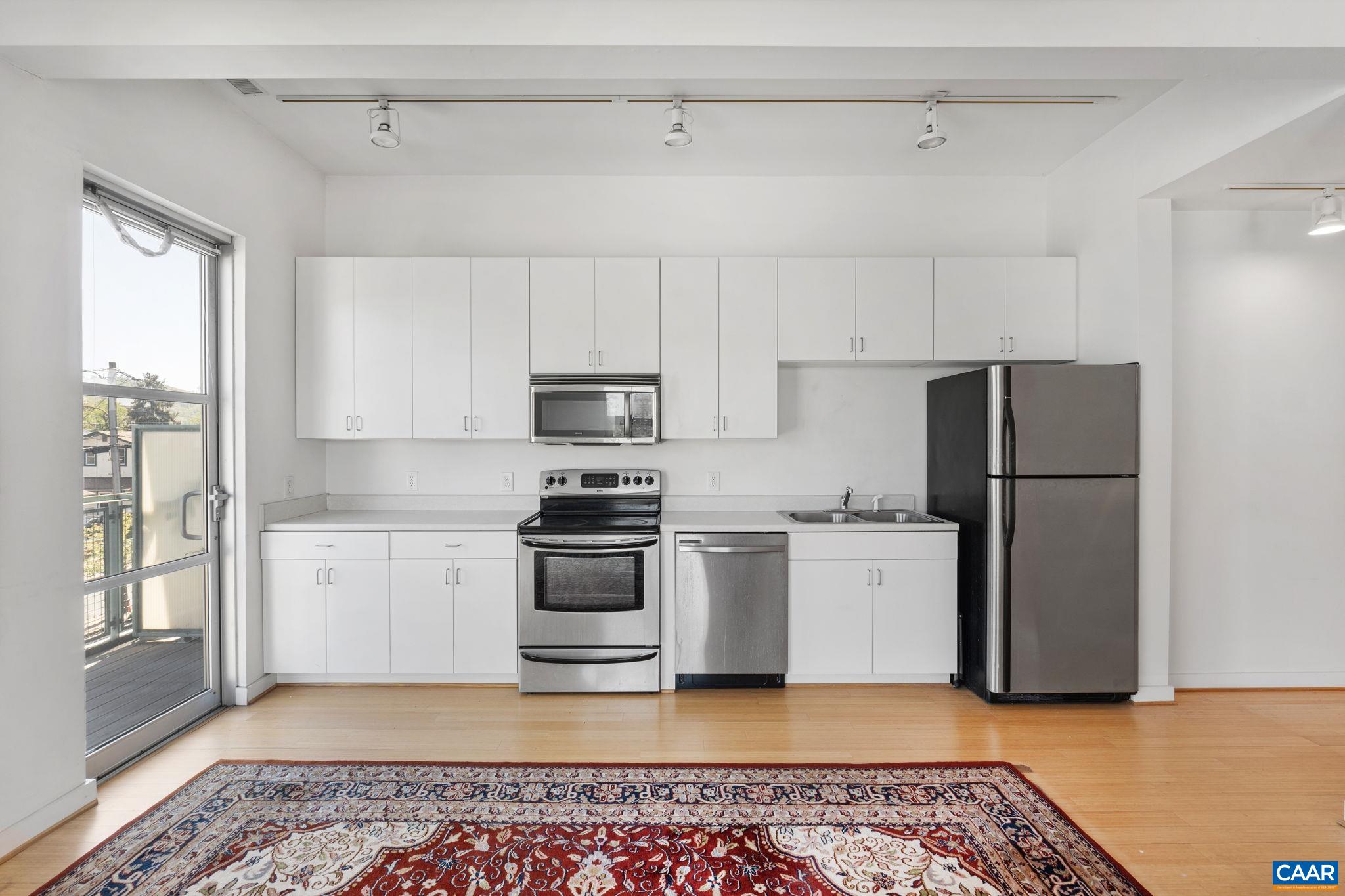820 EAST HIGH ST, CHARLOTTESVILLE, Virginia 22902, 1 Bedroom Bedrooms, ,1 BathroomBathrooms,Residential,820 EAST HIGH ST,663439 MLS # 663439