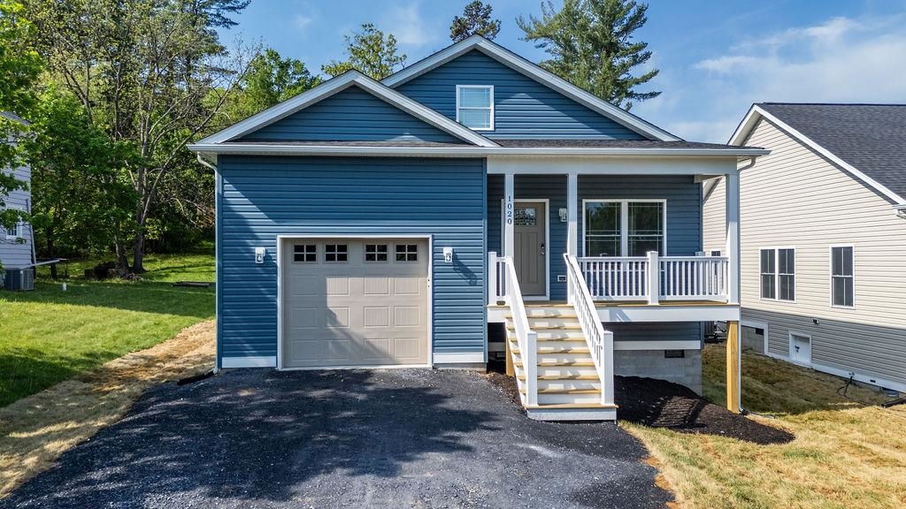 1020 RESERVOIR ST, WAYNESBORO, Virginia 22980, 3 Bedrooms Bedrooms, ,2 BathroomsBathrooms,Residential,1020 RESERVOIR ST,664180 MLS # 664180