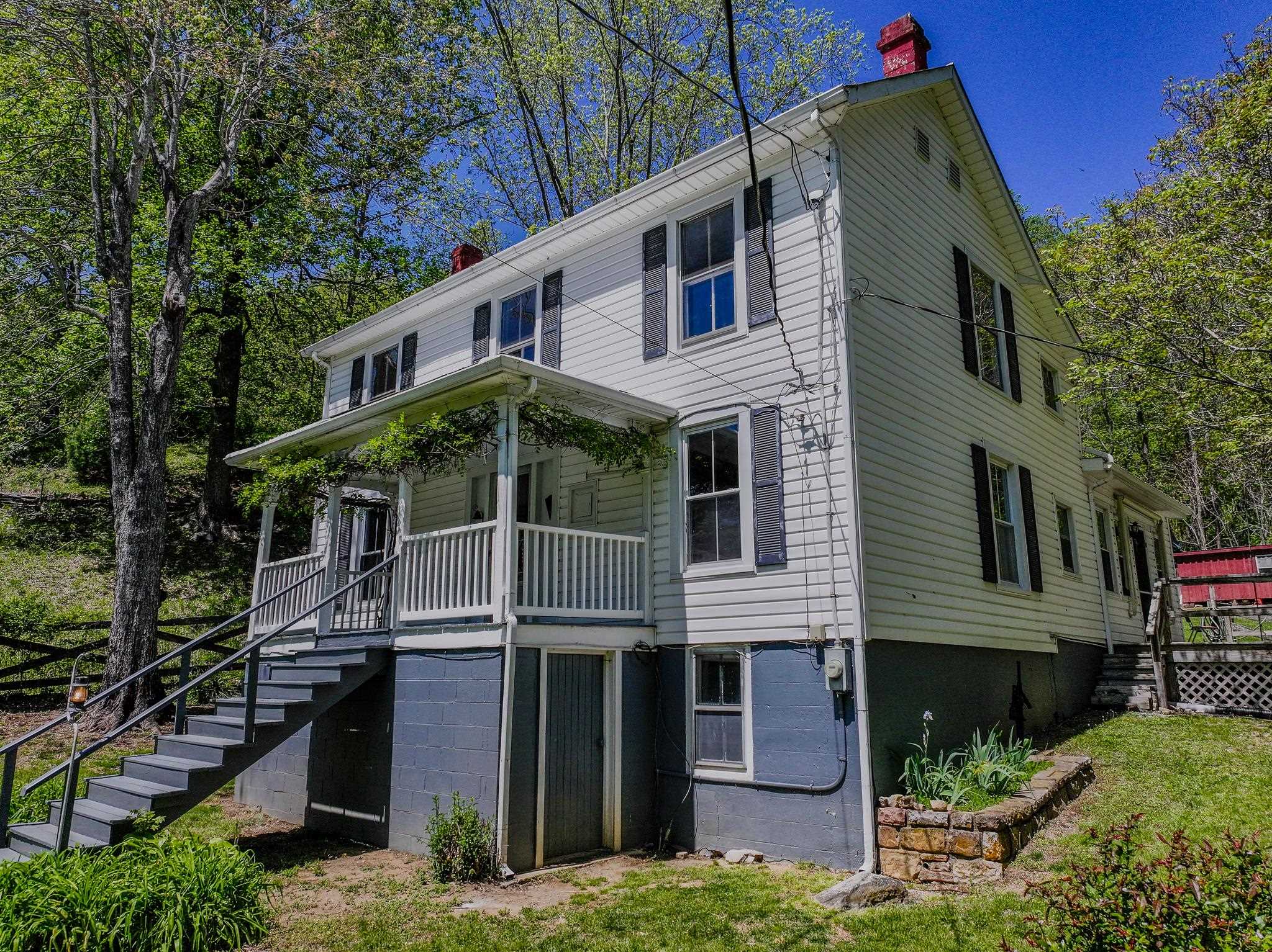 5794 WEST MIDLAND TRL, LEXINGTON, Virginia 24450, 3 Bedrooms Bedrooms, ,1 BathroomBathrooms,Residential,5794 WEST MIDLAND TRL,664190 MLS # 664190