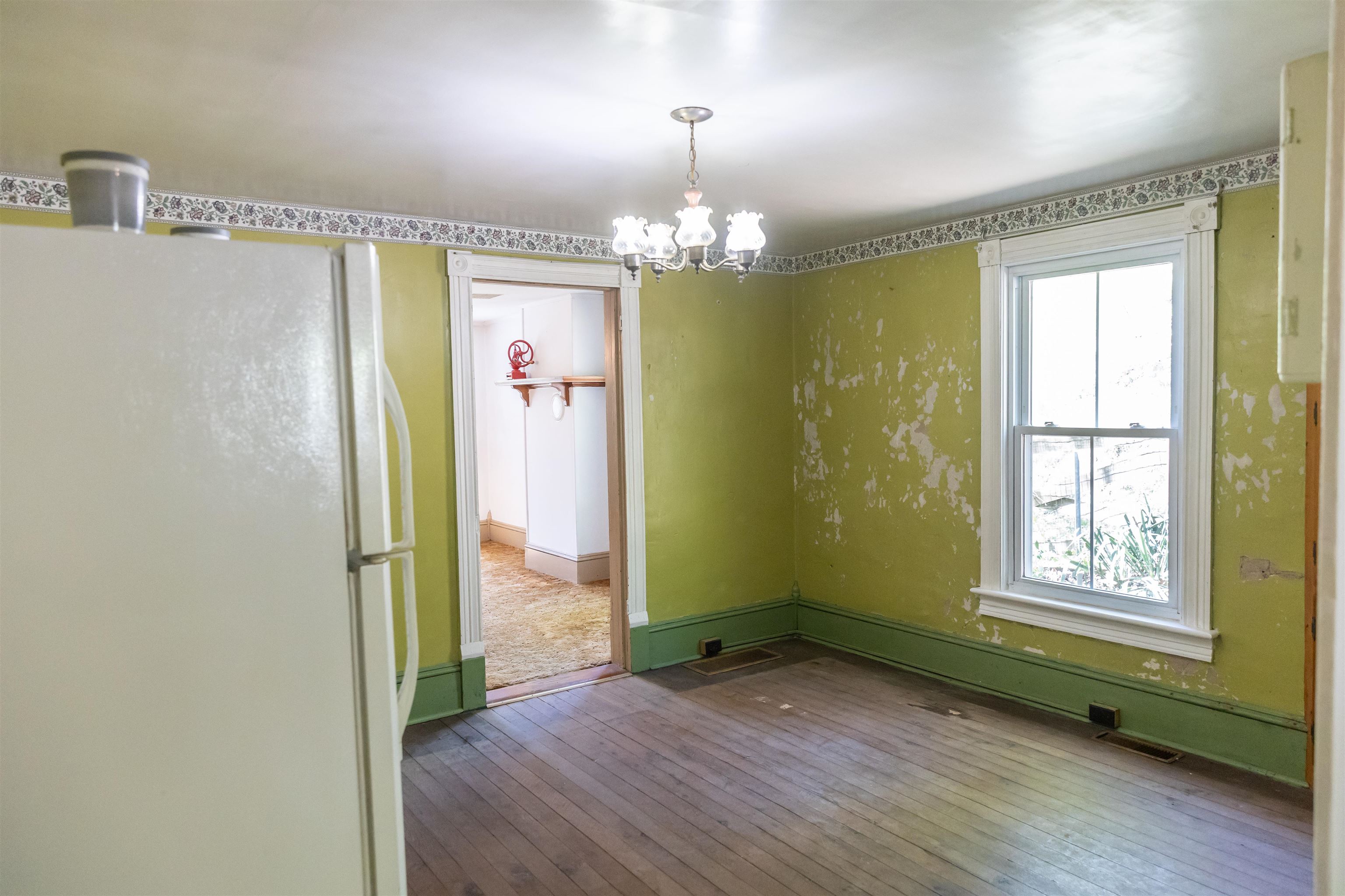 5794 WEST MIDLAND TRL, LEXINGTON, Virginia 24450, 3 Bedrooms Bedrooms, ,1 BathroomBathrooms,Residential,5794 WEST MIDLAND TRL,664190 MLS # 664190