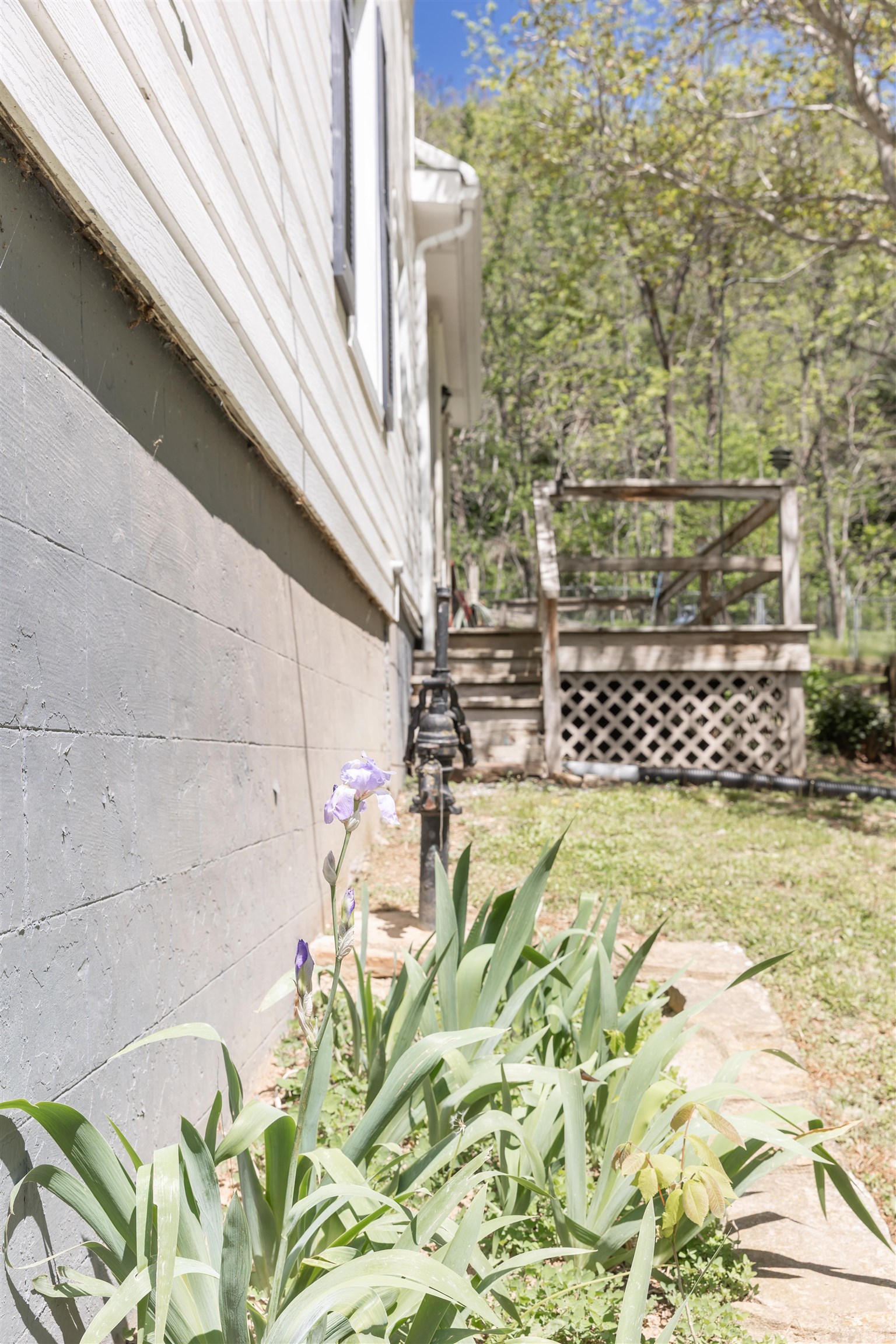 5794 WEST MIDLAND TRL, LEXINGTON, Virginia 24450, 3 Bedrooms Bedrooms, ,1 BathroomBathrooms,Residential,5794 WEST MIDLAND TRL,664190 MLS # 664190