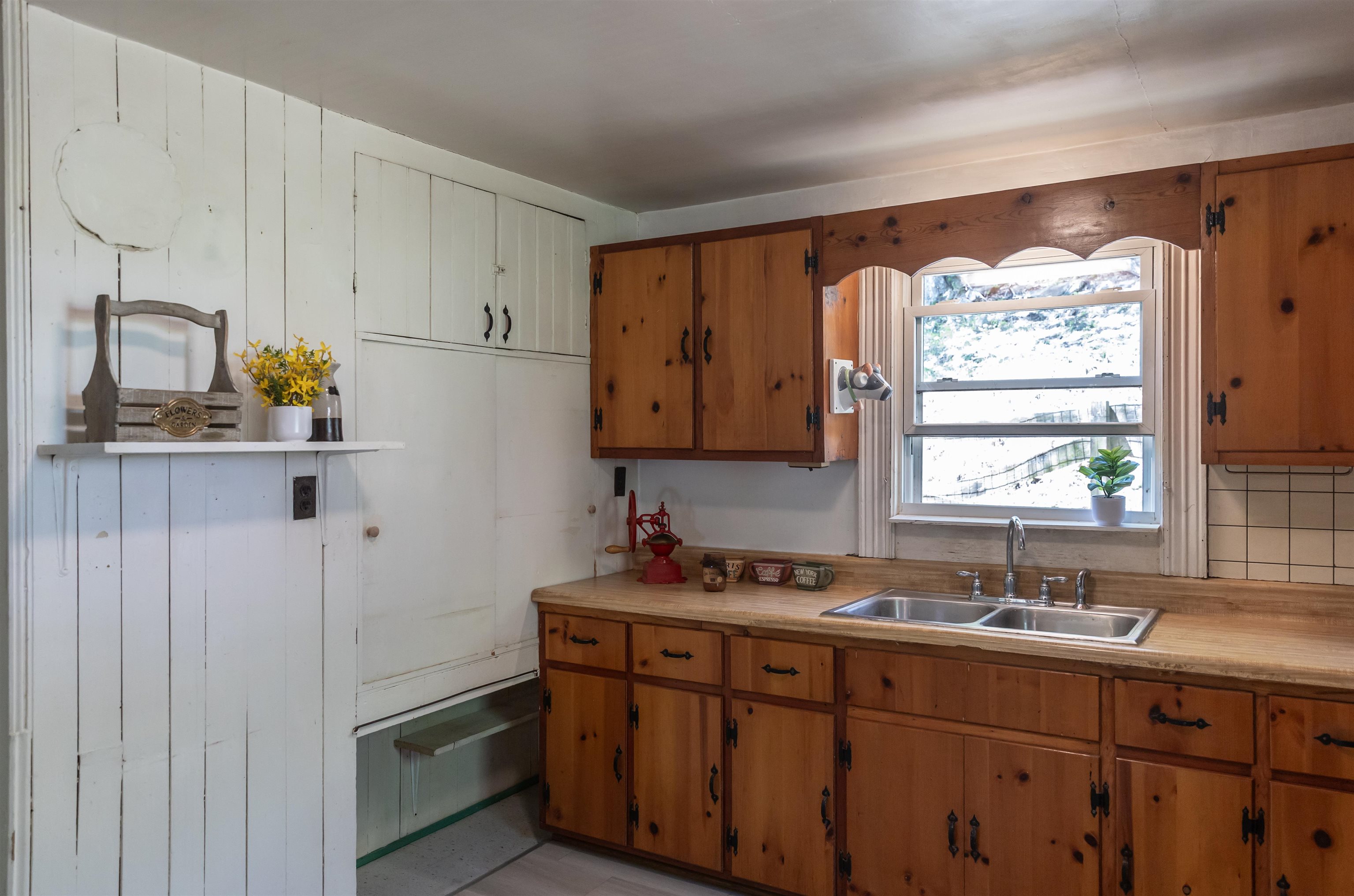 5794 WEST MIDLAND TRL, LEXINGTON, Virginia 24450, 3 Bedrooms Bedrooms, ,1 BathroomBathrooms,Residential,5794 WEST MIDLAND TRL,664190 MLS # 664190