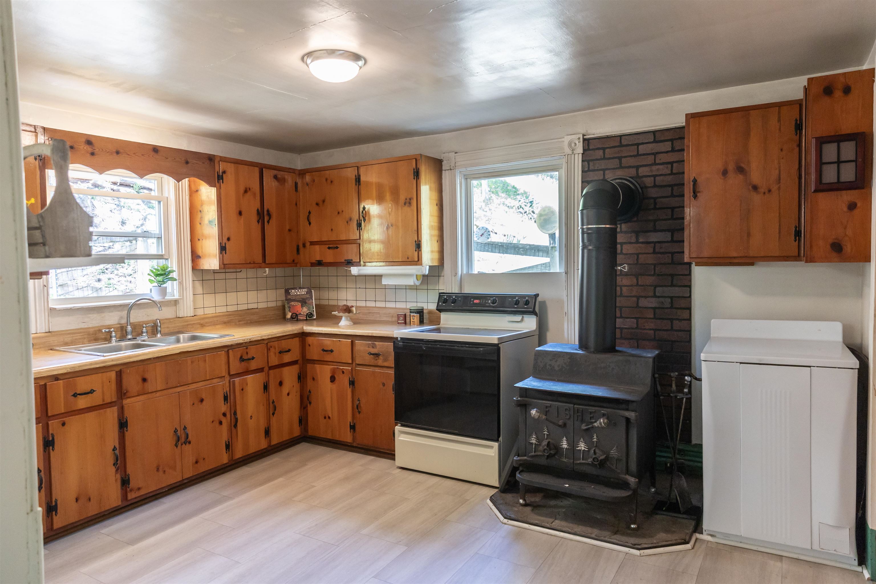 5794 WEST MIDLAND TRL, LEXINGTON, Virginia 24450, 3 Bedrooms Bedrooms, ,1 BathroomBathrooms,Residential,5794 WEST MIDLAND TRL,664190 MLS # 664190